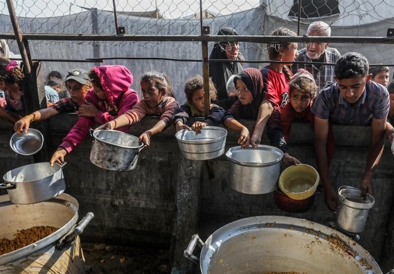 ادامه نسل‌کشی با گرسنگی؛ سیاست فریبکارانه اسرائیل در ورود کمک‌های غیرضروری به غزه 